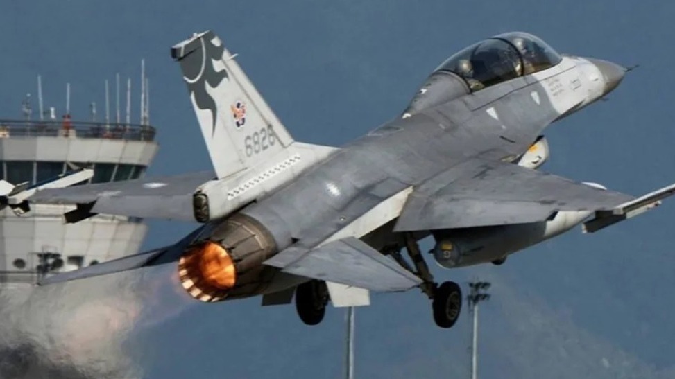台湾7.3级地震，花莲空军基地也传出灾情，至少8架F-16战机受损