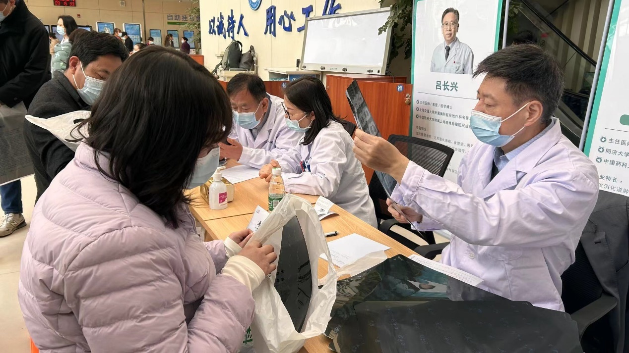 在家门口就能挂上专家号人民名医走进基层首站走进江苏如东