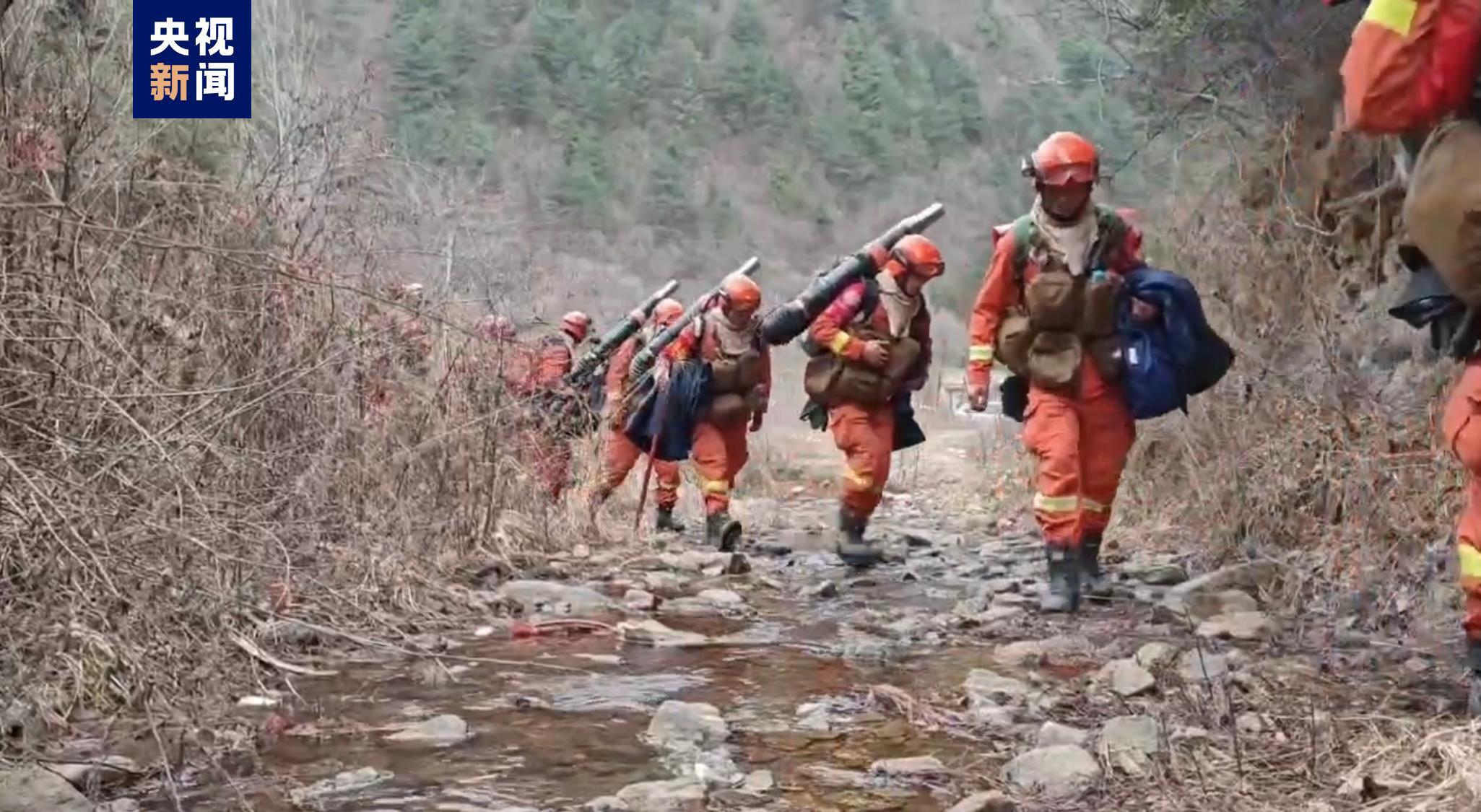 甘肃天水山火明火已扑灭　转入看护阶段