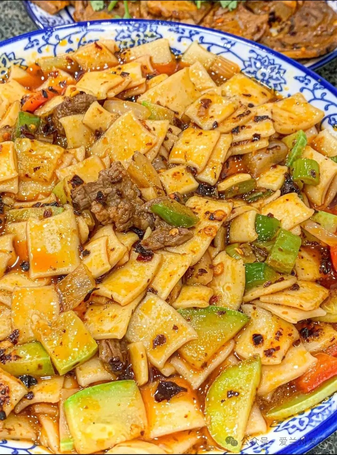 吃遍碳水王国是种啥体验?兰州美食把人香yong了