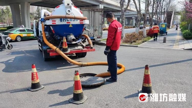 未雨绸缪！潍坊10000余座雨水井箅全面清掏凤凰网山东_凤凰网