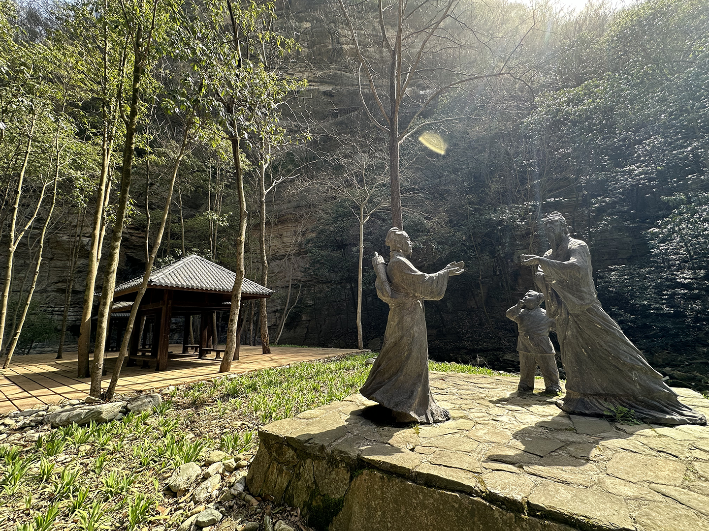 遇见武当|悬挂在万仞绝壁之上的玉虚岩