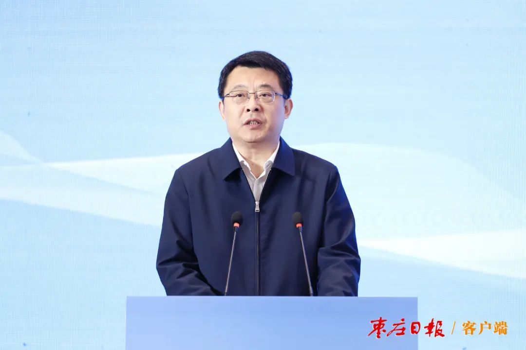 演员翟军图片