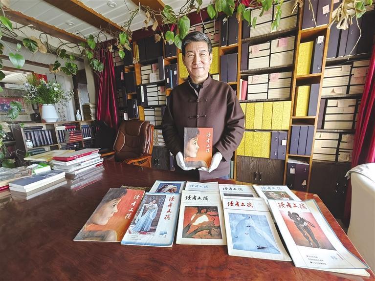 大学教师30年藏书路：收集逾1.5万册兰州“文化名片”凤凰网甘肃_凤凰网