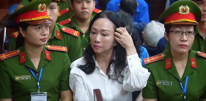 67岁越南女首富张美兰被判死刑,被控骗取“全国GDP的3%”,涉案文件达6吨_凤凰网