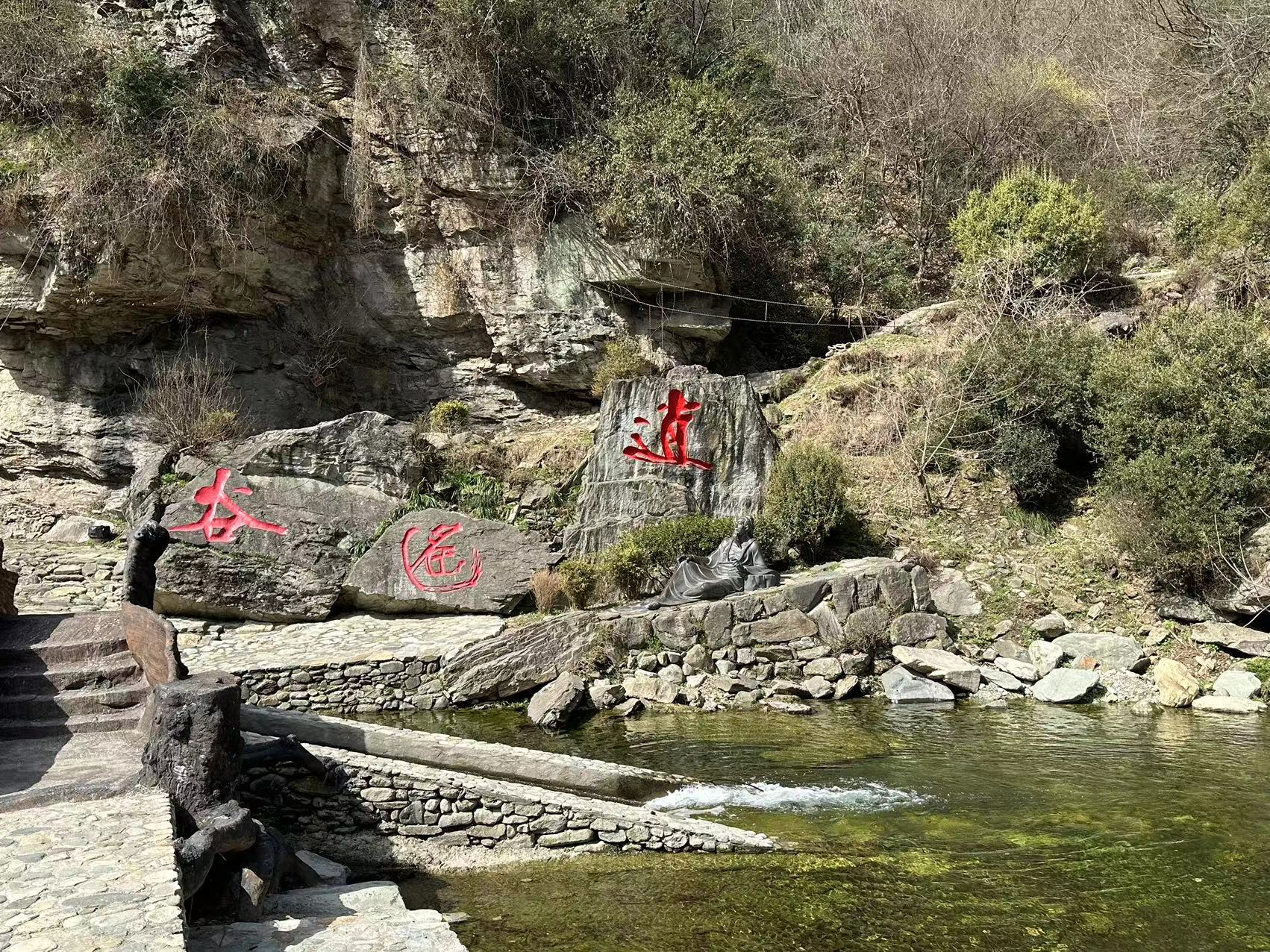 遇见武当|悬挂在万仞绝壁之上的玉虚岩