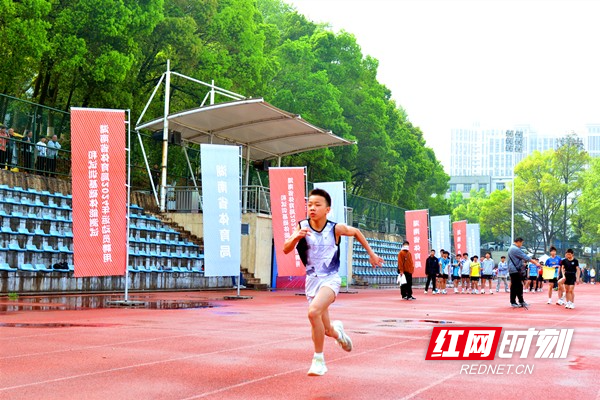 测试在湖南体育职业学院举行。本文摄影/刘华
