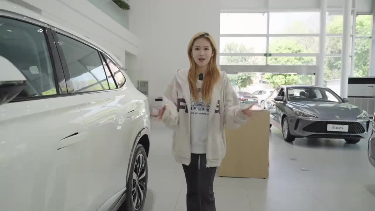 抢先体验荣威D5X，10万级别家用SUV，来和比亚迪抢市场了