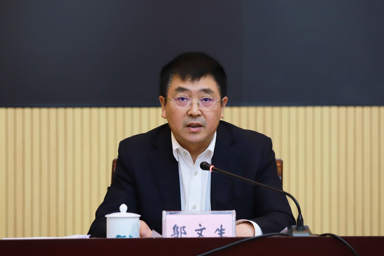 湖南高院党组副书记、副院长邬文生主持