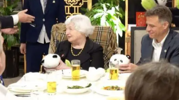 老川办餐厅总厨：耶伦选菜很有特色，说“下次还来”