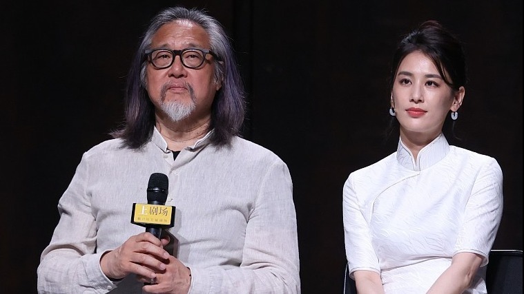 赖声川黄圣依同框出席活动 二人合作新音乐剧封面图