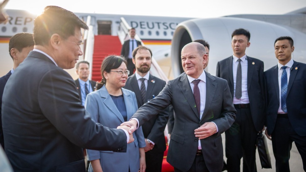 德国总理抵达重庆，画面曝光