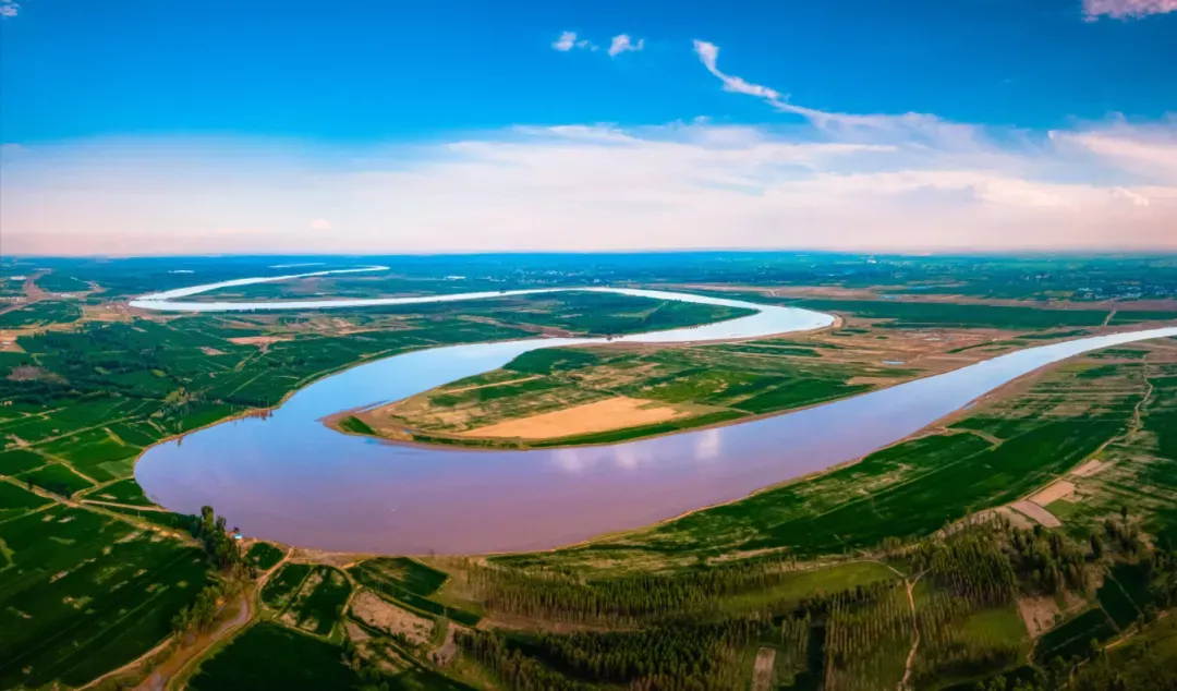 // 包头市大河之湾