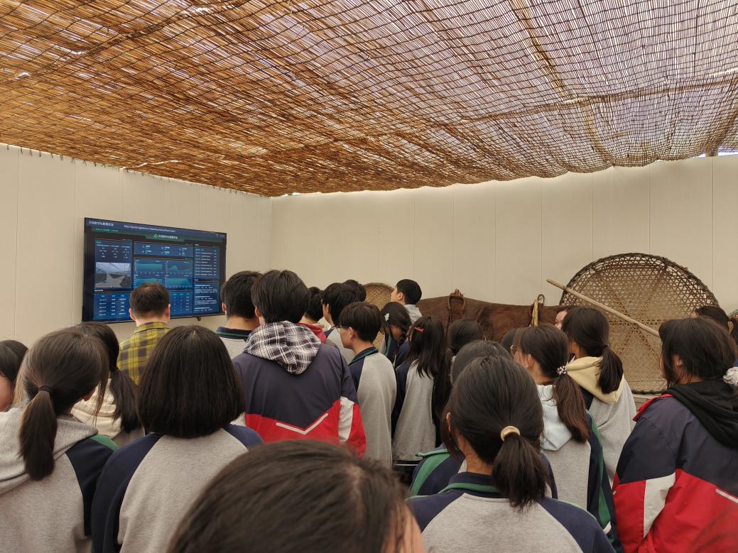 感悟劳动之美苏州相城望亭关工委组织师生校外实践体验农耕文化