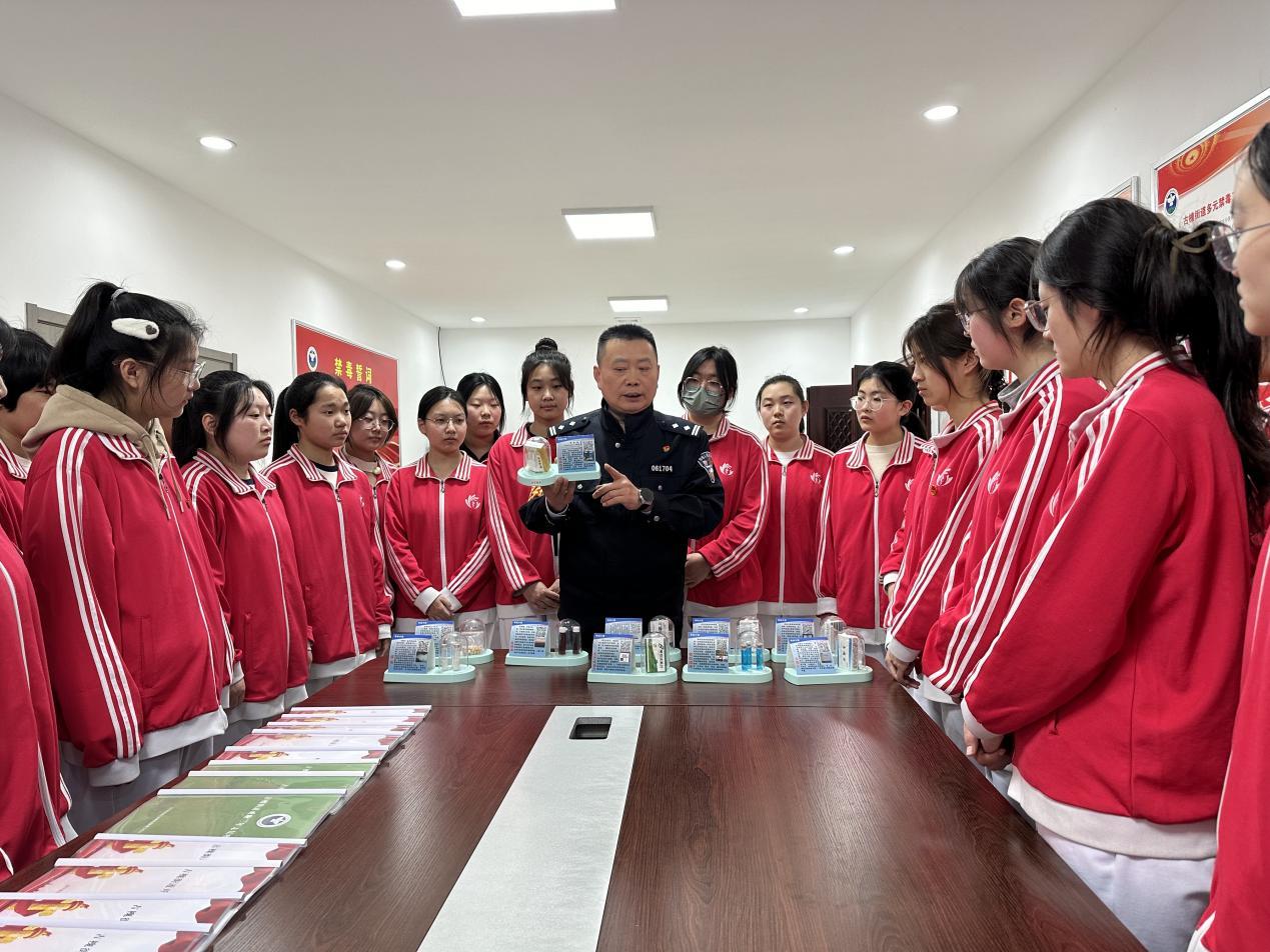 济宁市依托禁毒工作站开展青少年宣教活动