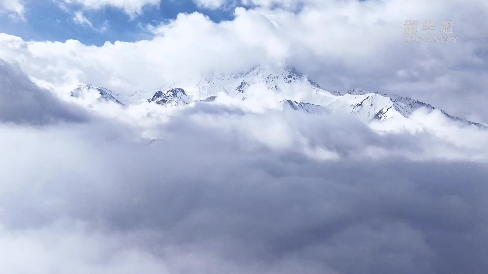 青海祁连：雪后云海壮美如画