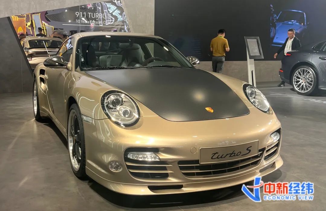 “保时捷中国十周年”911纪念版。中新经纬闫淑鑫摄