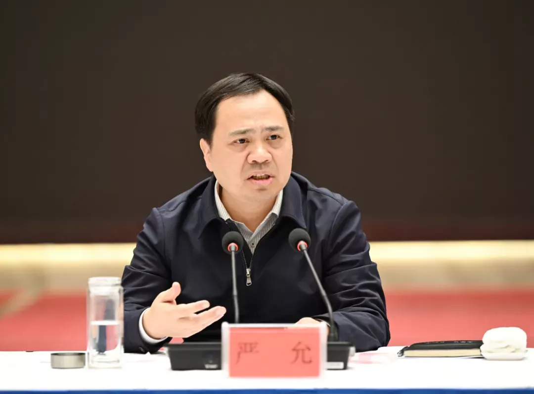 严允:奋力在全市上下掀起新一轮项目建设热潮凤凰网江西_凤凰网