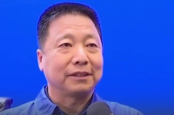 凤凰专访杨利伟 揭秘神舟十八号乘组航天员:“他们三人性格不同相容互补”