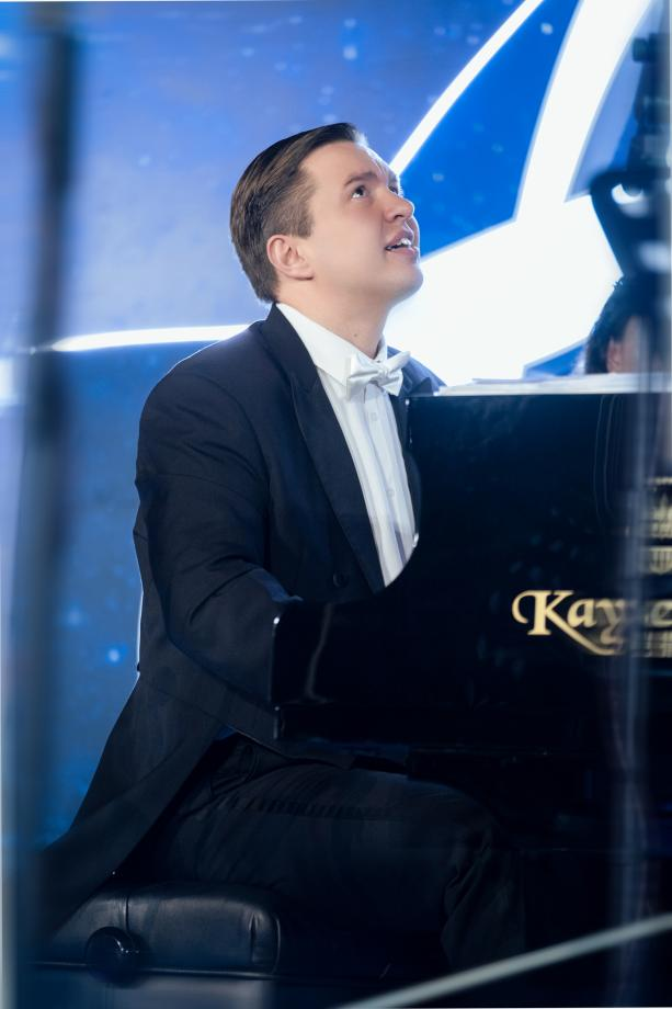 享誉盛名的钢琴独奏家帕维尔·卡赫诺夫
