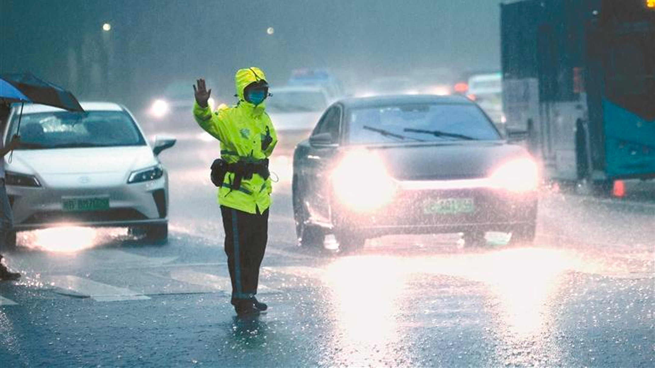 深圳发红色暴雨预警 未来一周降雨集中