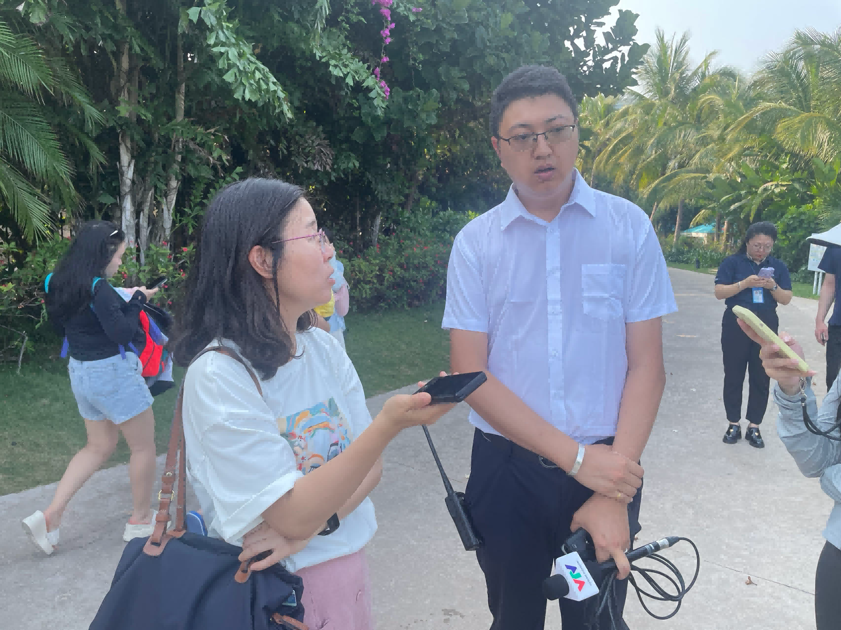 “你好！中国 阳光海南”外媒团深入儋州三亚感受海南旅游创新活力