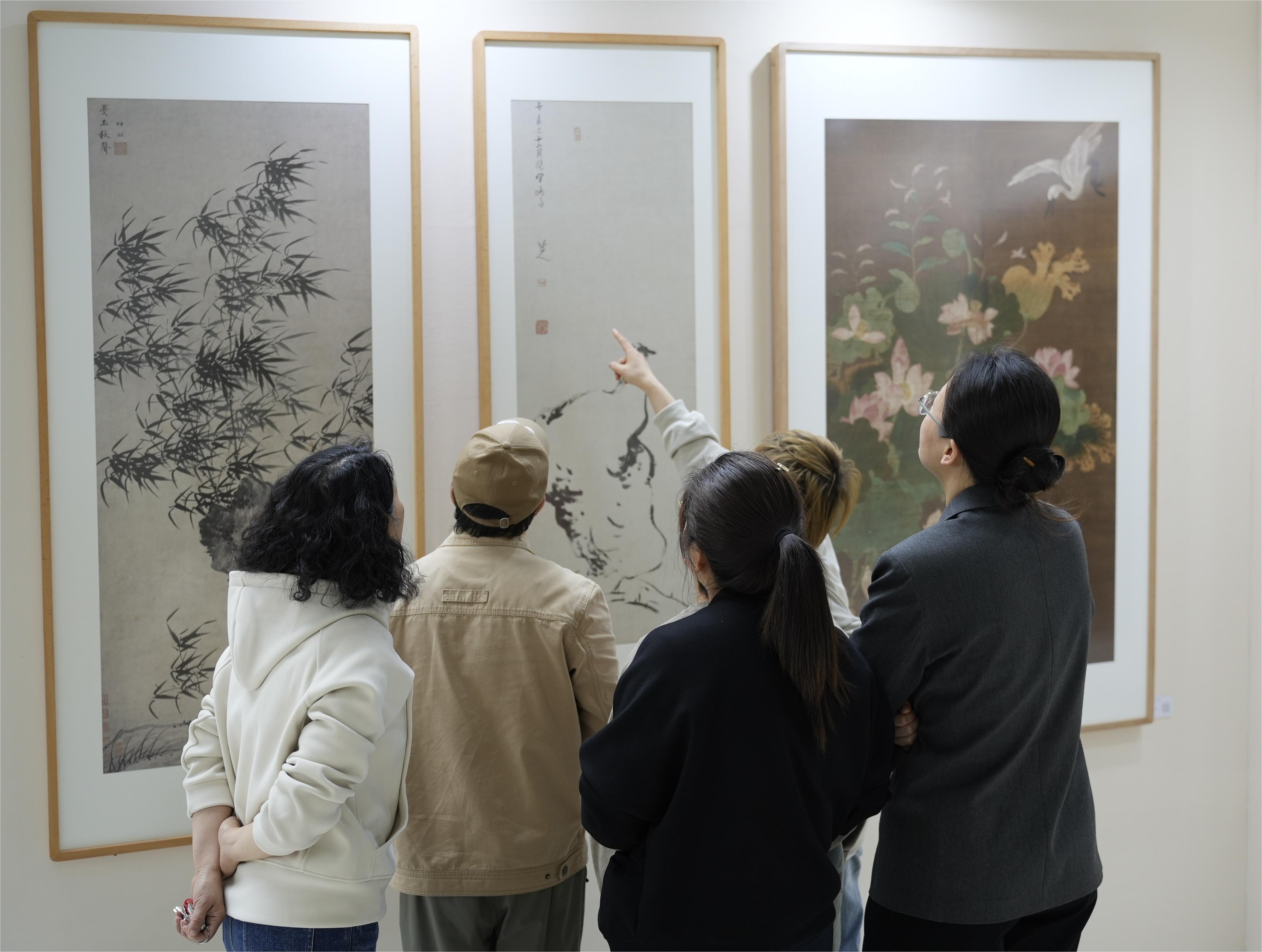 盛世修典“中国历代绘画大系”成果展·高校巡展在浙江万里学院展出