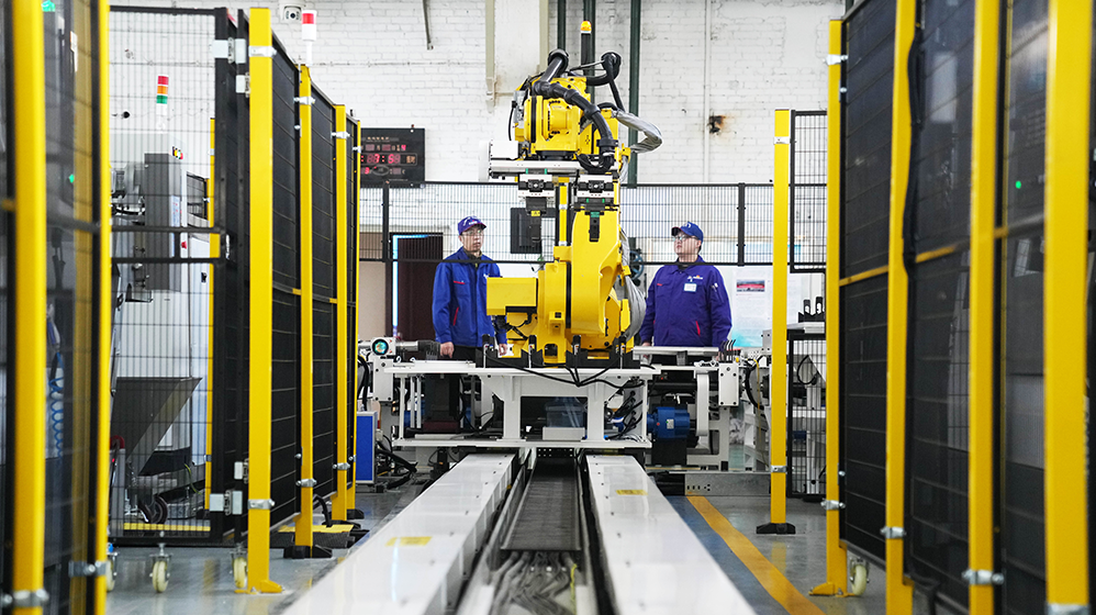 2月22日,在哈电集团哈尔滨汽轮机厂有限责任公司金工分厂的中小零部件