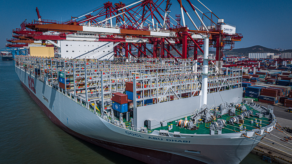 国产全球最大集装箱船之一！首航山东港口青岛港