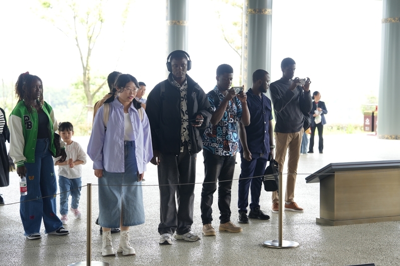 江西科技学院中外学子“触摸”西汉文化