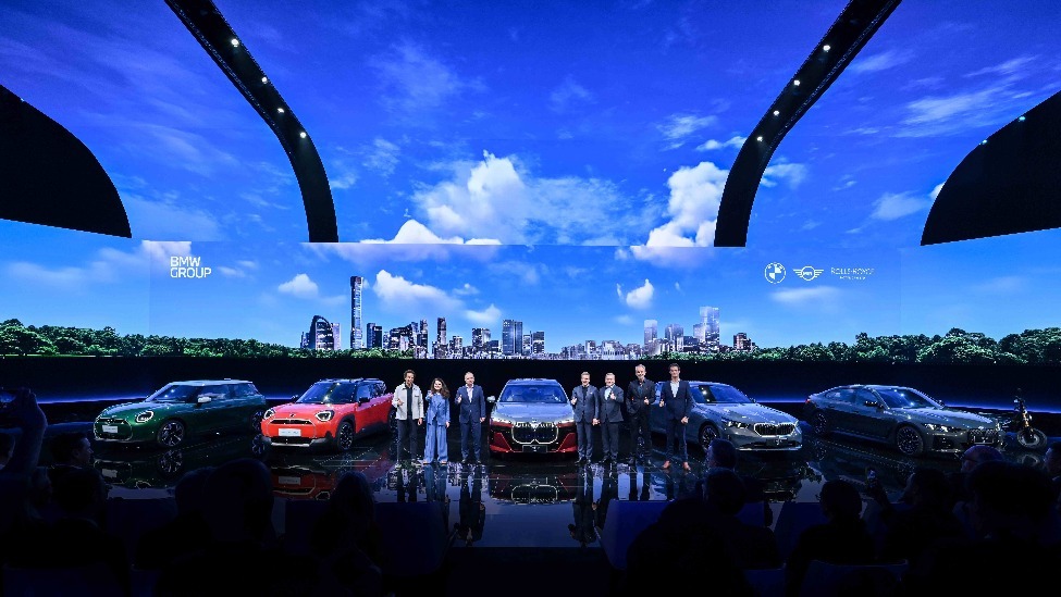宝马BMW新世代概念车及电动新MINI家族亮相中国