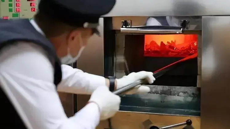 哲学硕士拟聘遗体火化工?广州民政局:属实,各种学历都有