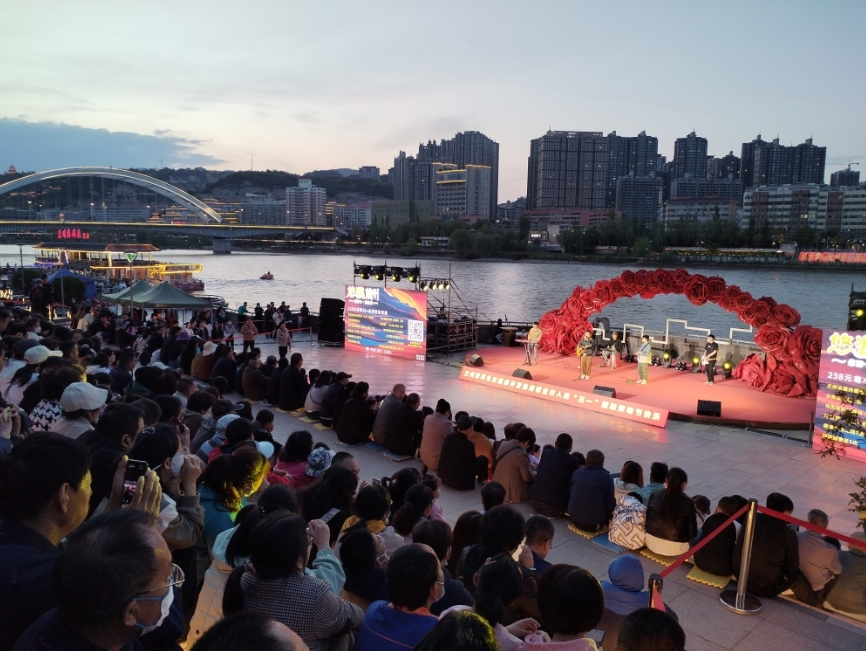 第六季黄河之滨百日音乐展演精彩上演