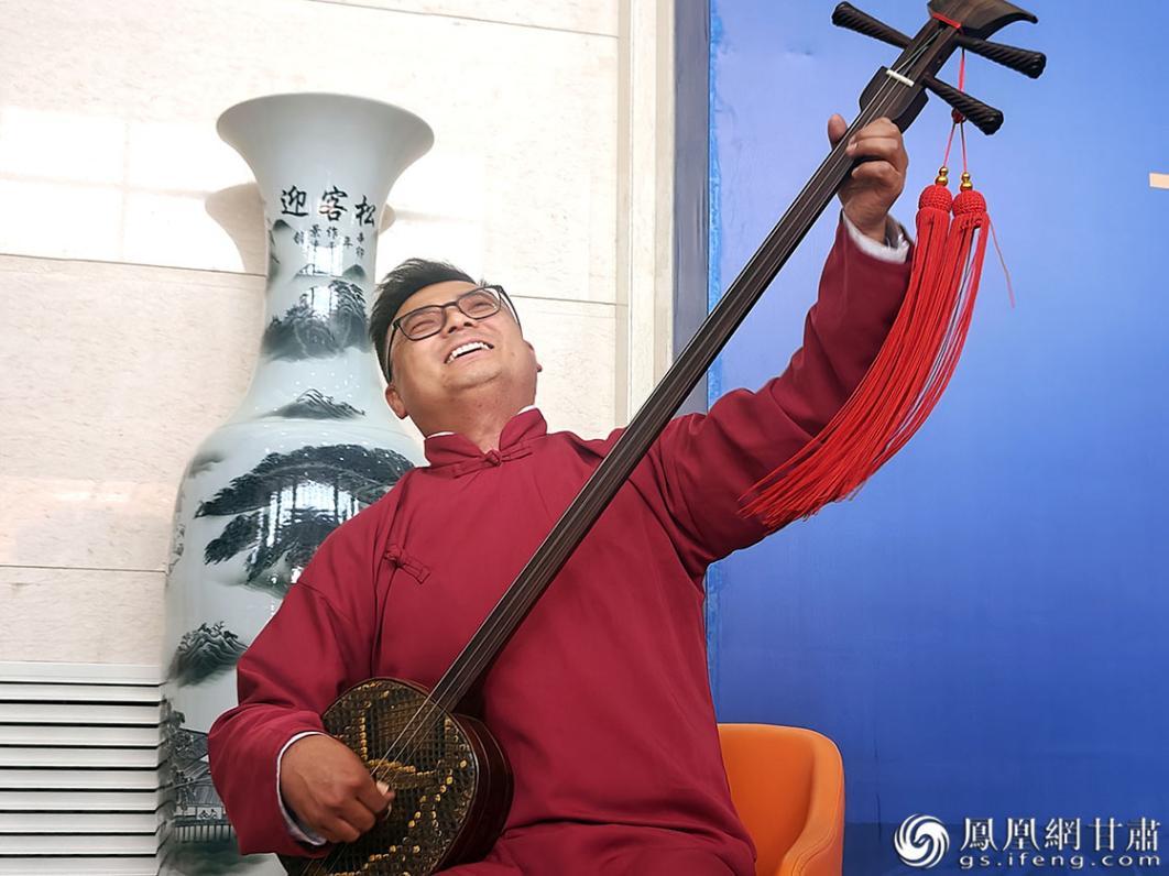 凉州孝贤在河西学院礼堂上演