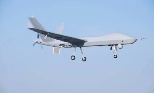 我国大型固定翼无人机实现货运物流首飞试验:3000米内低空空域飞行 耗时15分钟