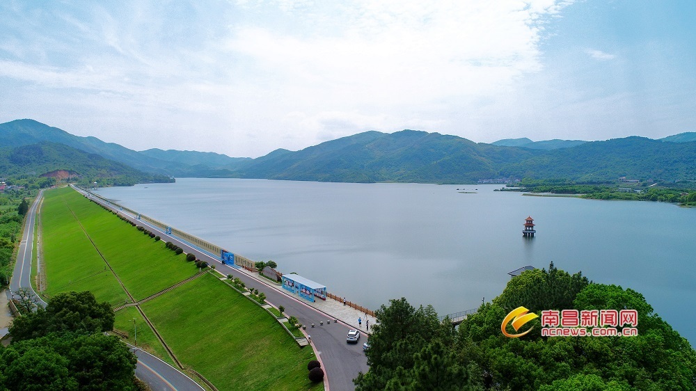 密云水库有多深的水啊 AC5CF4920D0ABA21A971CEE9E979F14BA50FF8FE_size225_w1000_h562.jpg