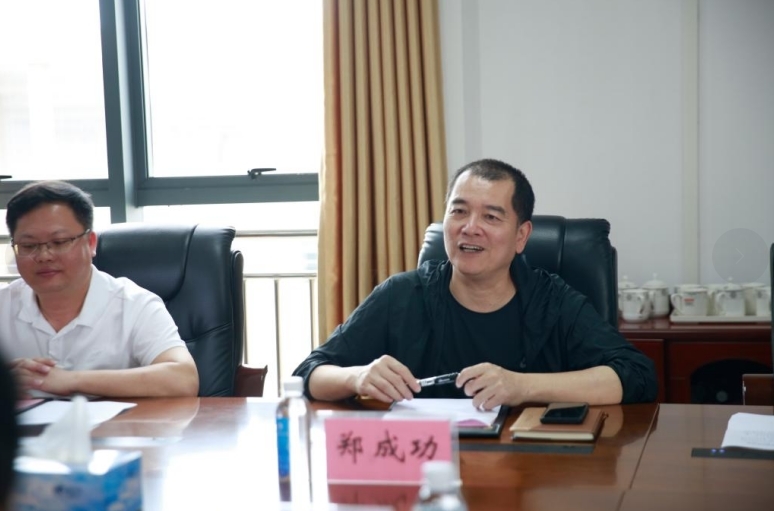 赣州市社会科学界联合会主席郑成功在赣州职业技术学院调研