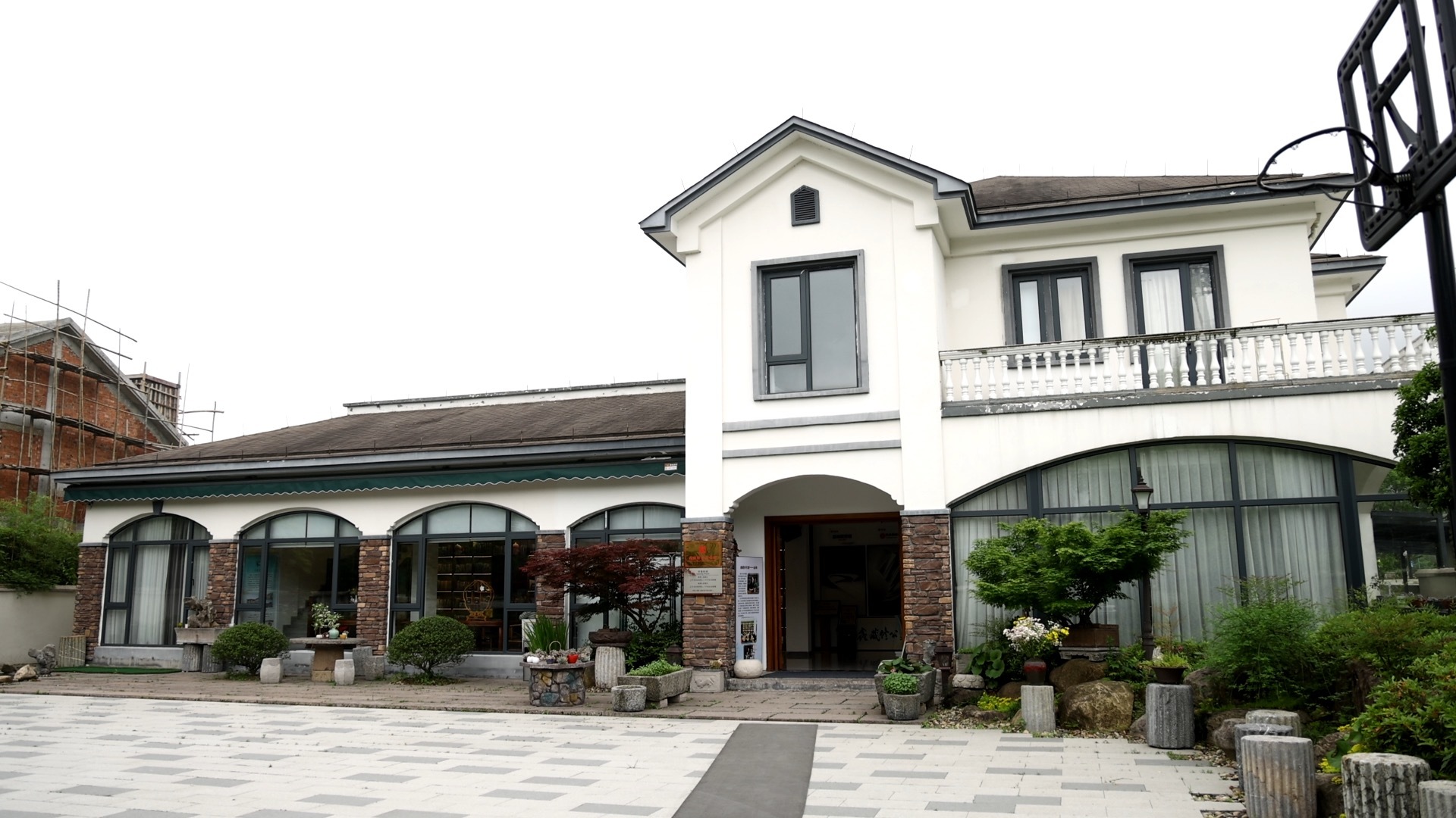 入选全国50名“乡村阅读推广人” 70后作家让余杭这座乡村公益书屋“活起来”