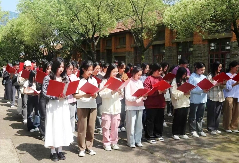 江西科技学院与南昌市小平小道陈列馆共同举办红色经典阅读分享活动