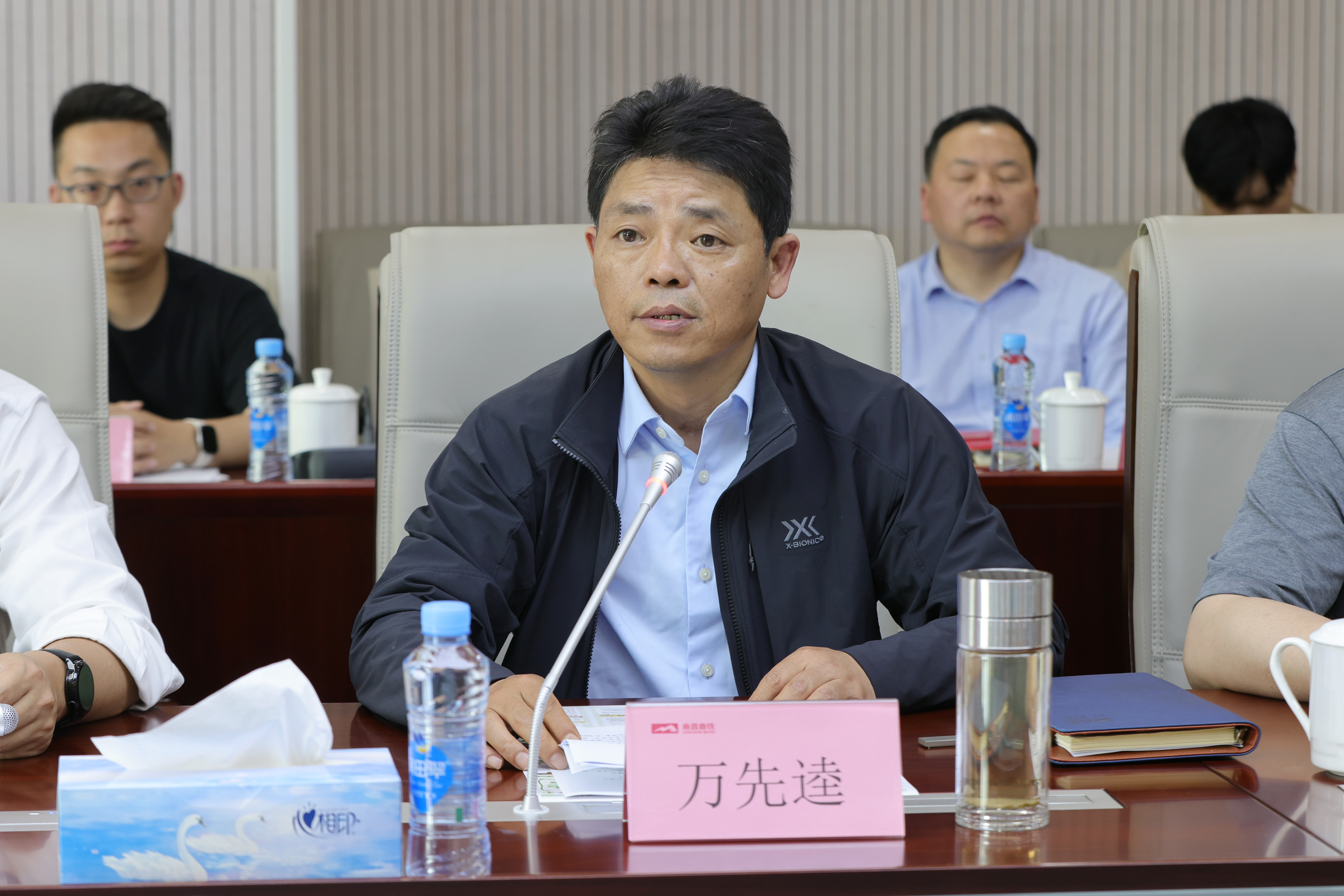 南昌市轨道交通集团党委书记、董事长万先逵在活动上发言。图/李龙 摄