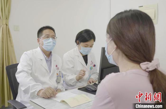 针对年轻未生育或存有生育需求的肿瘤患者,如今,医生可以在治疗方案中尽最大可能保留其自然的生育功能。(国妇婴供图)