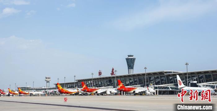 西安机场“五一”假期运输拆客65万余东说主次。西安机场求图