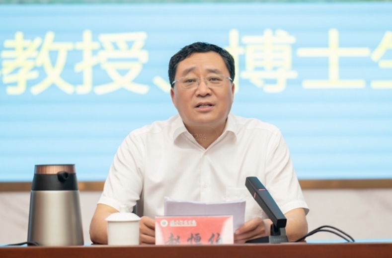 南昌大学教授、博士生导师朱虹在豫章师范学院宣讲