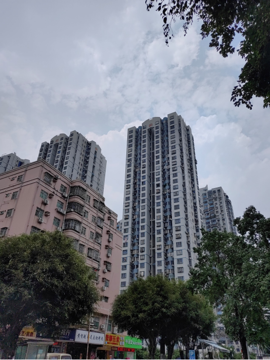 放宽限购后实探深圳楼市:中介“冷静”,临深楼市“倍感压力”_凤凰网