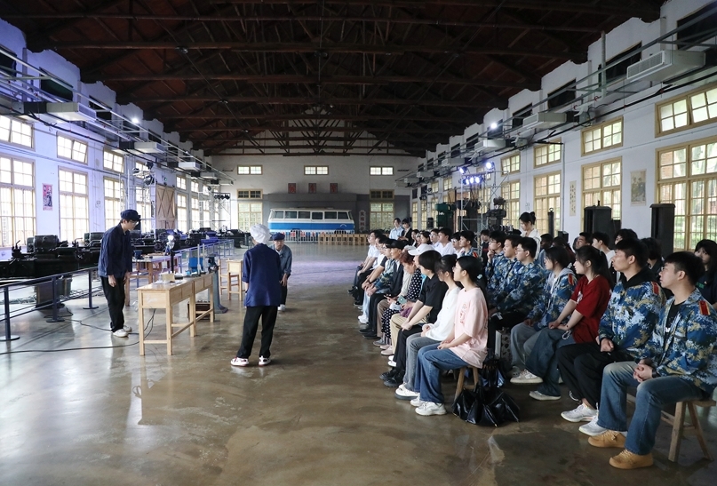 江西科技学院沉浸式“大思政课”讲出青春奋斗的味道