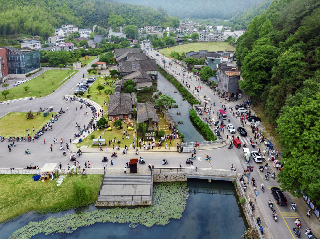"五一"假期超火 景德镇新国风引领全国旅游新潮流