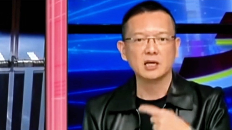 台名嘴致敬大陆航天员：你们飞得多高，我们中国人头就可以抬多高