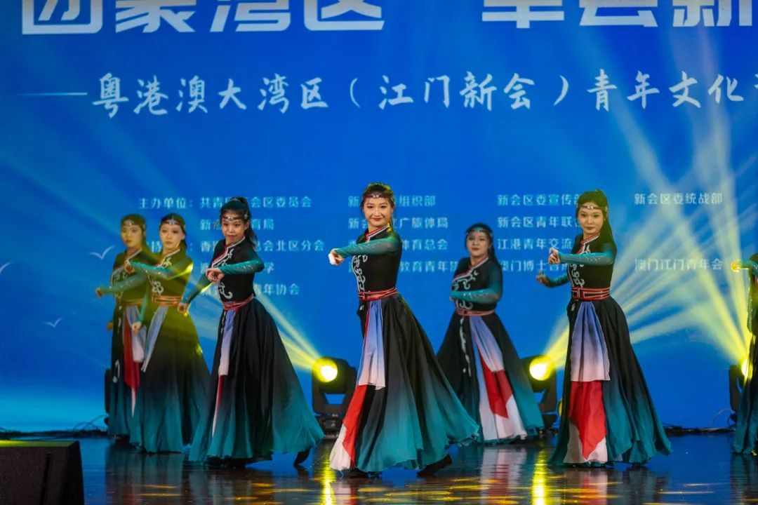 蒙古族舞蹈《青青草原》-澳门城市大学艺术团