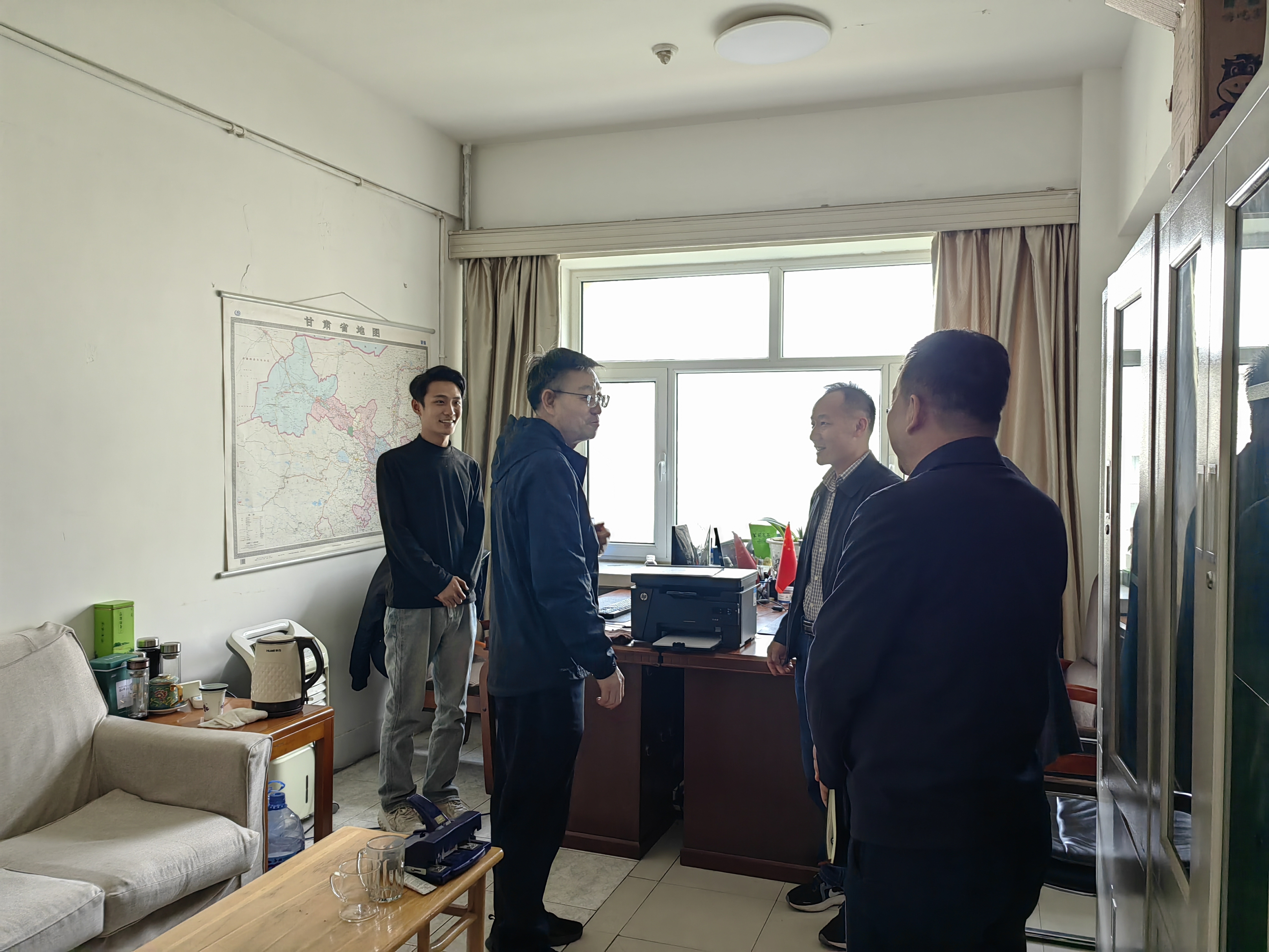 “五一”假期 李书敏检查安全生产慰问值守人员