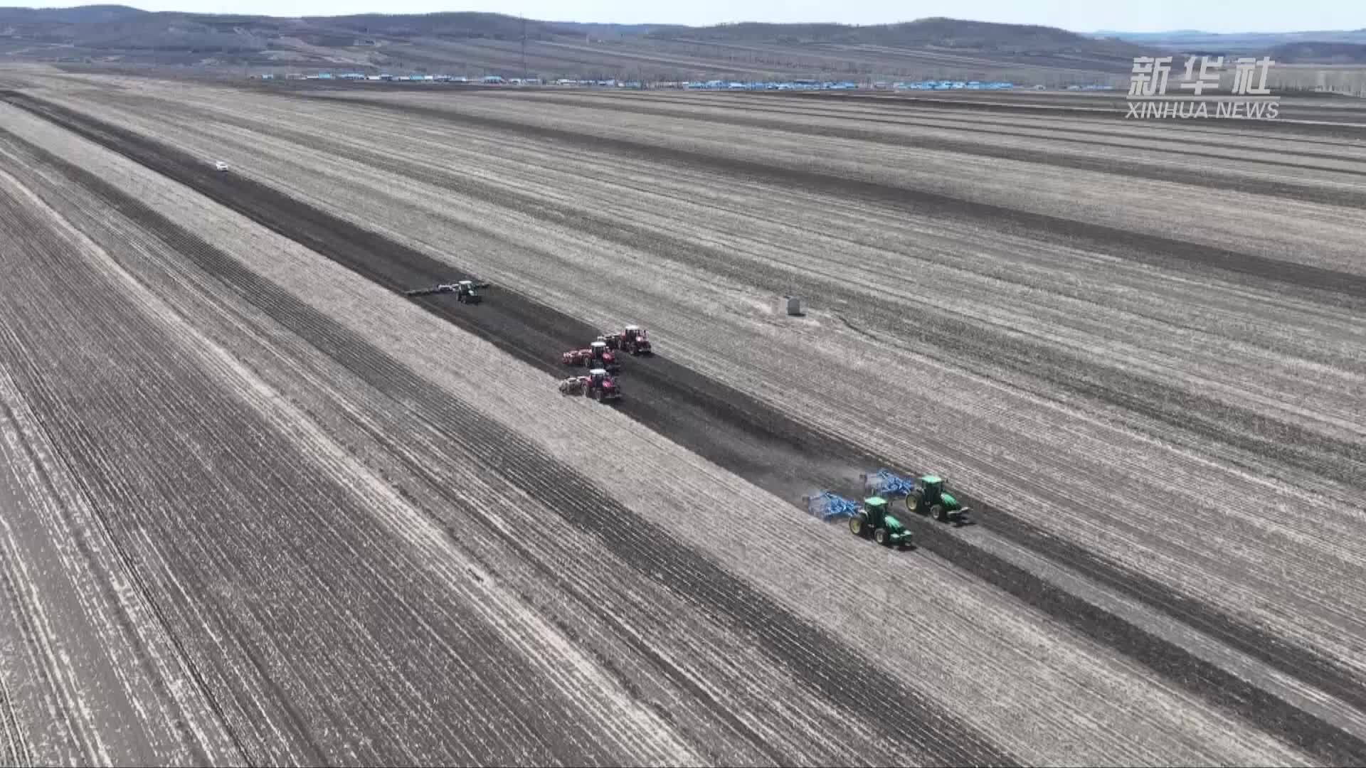 内蒙古莫旗：“春”虽晚至 仍万象“耕”新